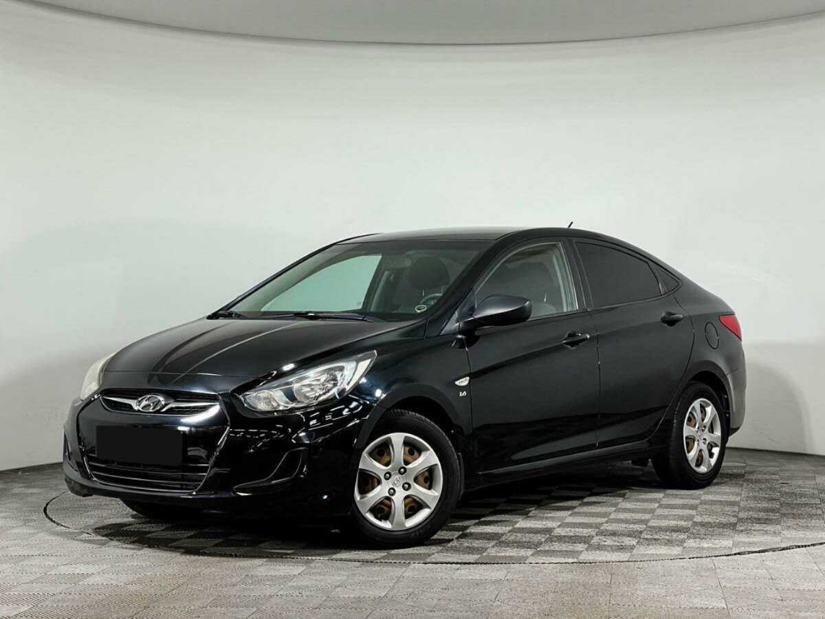 Hyundai Solaris с пробегом — 2012 год. Фото: #0