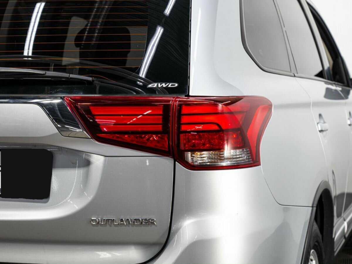 Mitsubishi Outlander с пробегом — 2016 год. Фото: #7