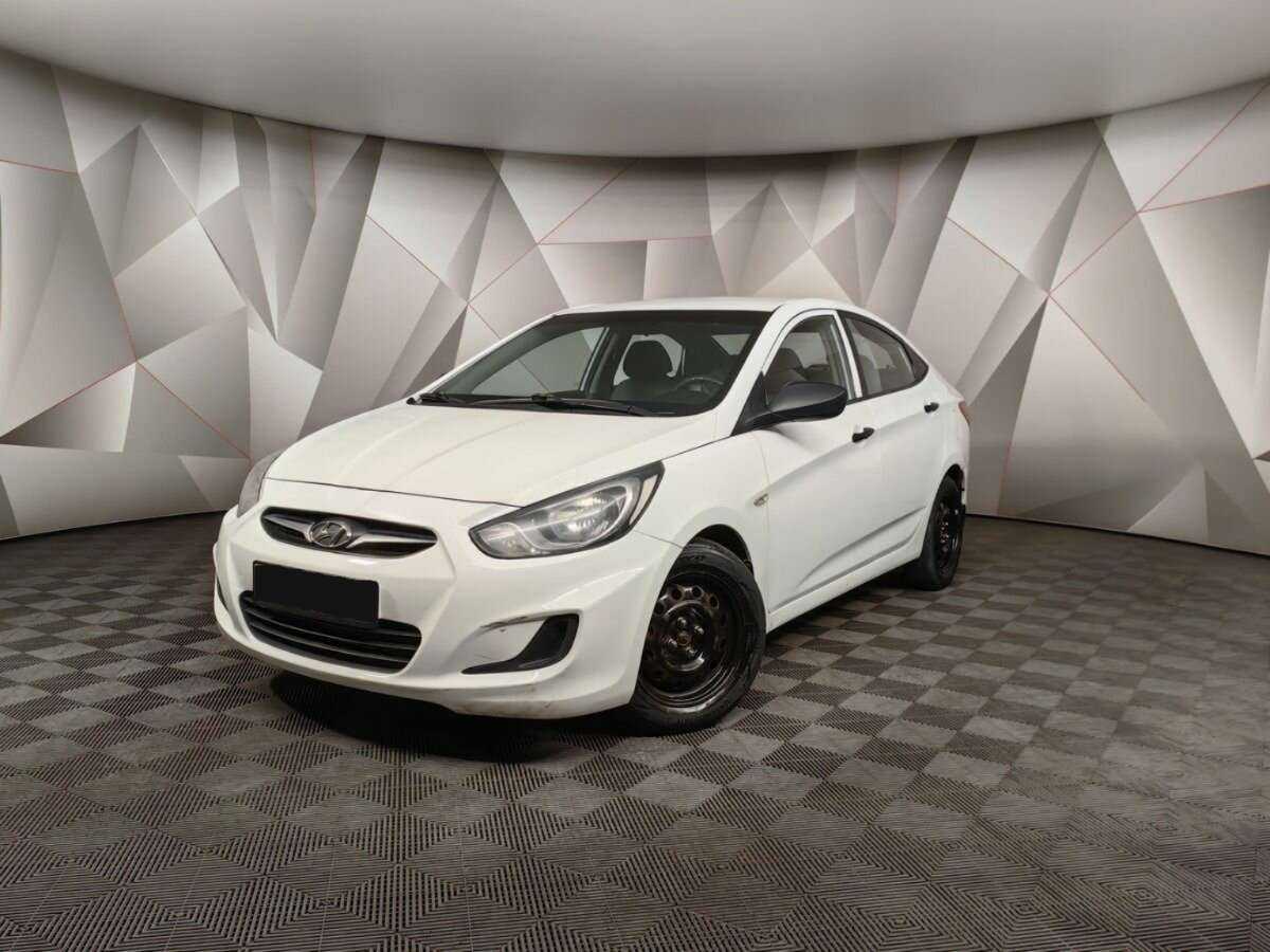 Hyundai Solaris с пробегом — 2013 год. Посмотреть фото