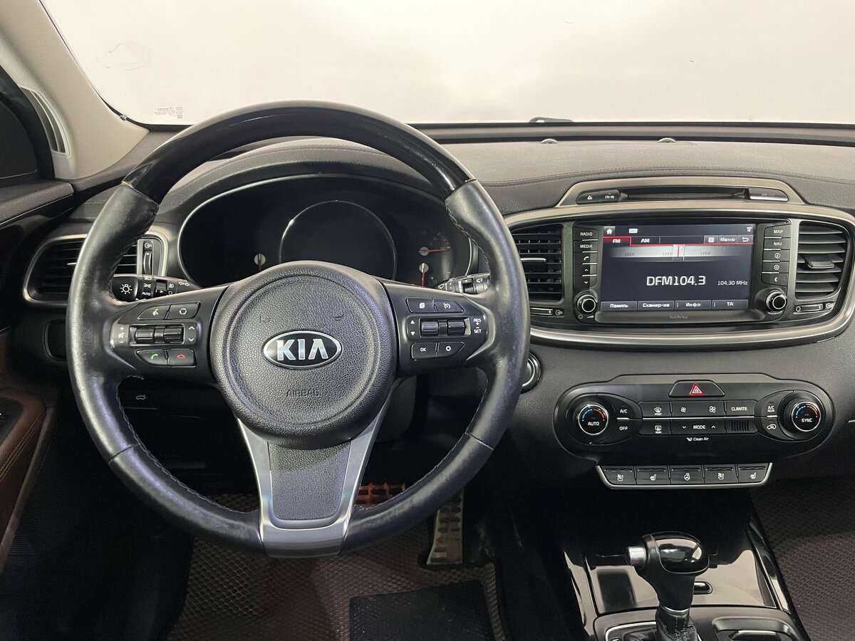 Kia Sorento с пробегом — 2016 год. Фото: #9