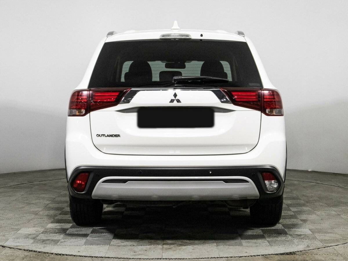 Mitsubishi Outlander с пробегом — 2020 год. Фото: #5
