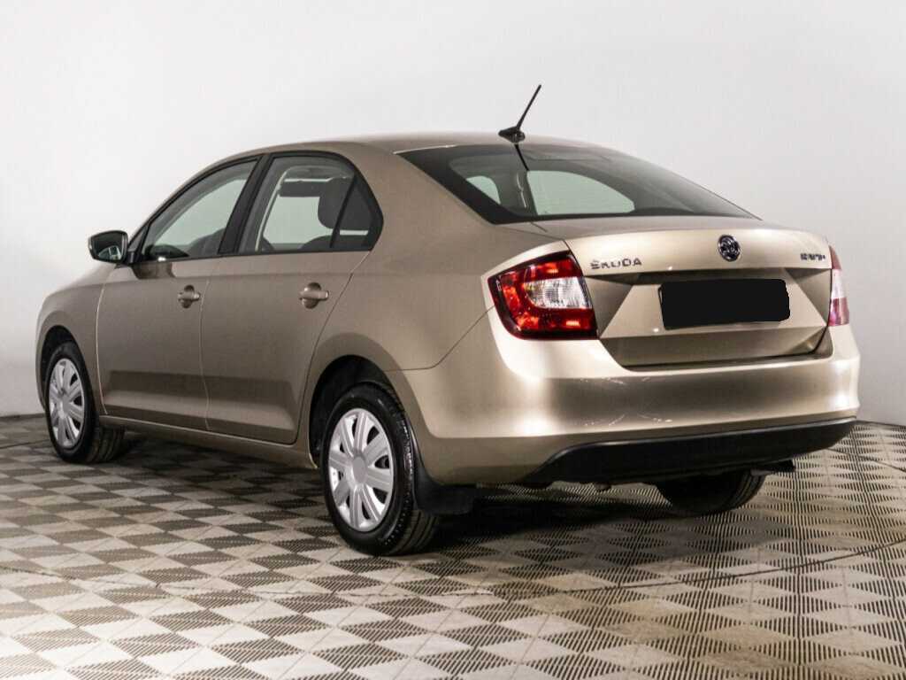 Skoda Rapid с пробегом — 2019 год. Фото: #6