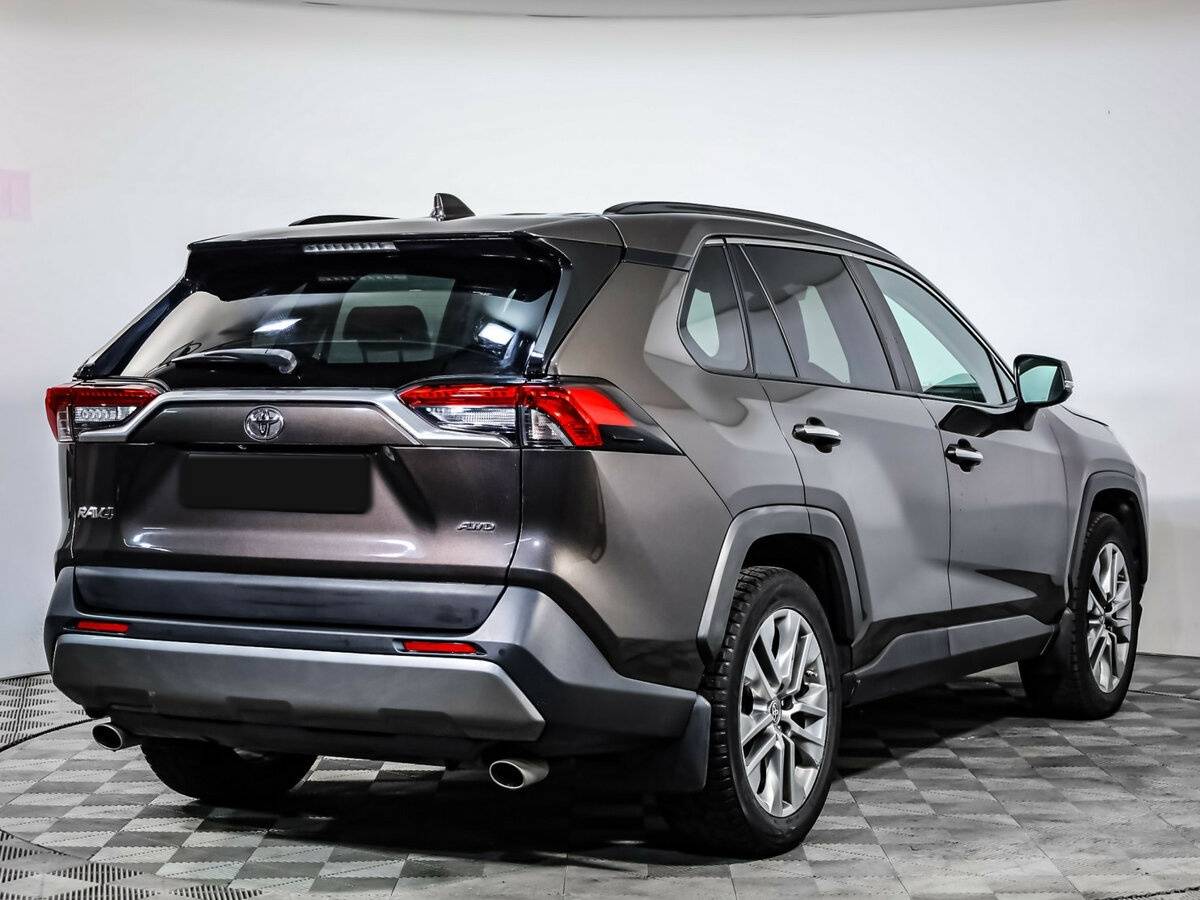 Toyota RAV4 с пробегом — 2019 год. Фото: #4