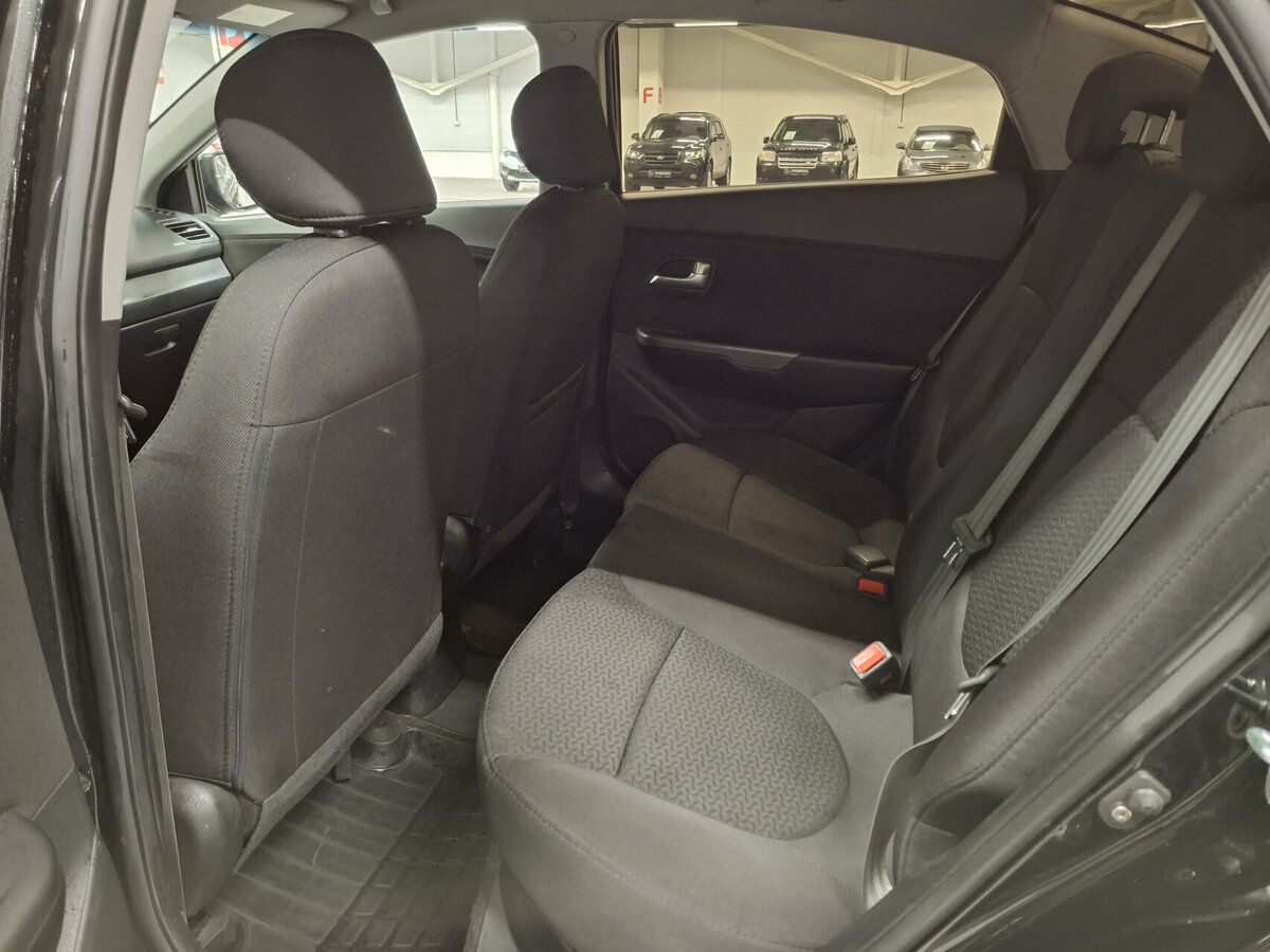 Kia Rio с пробегом — 2014 год. Фото: #10