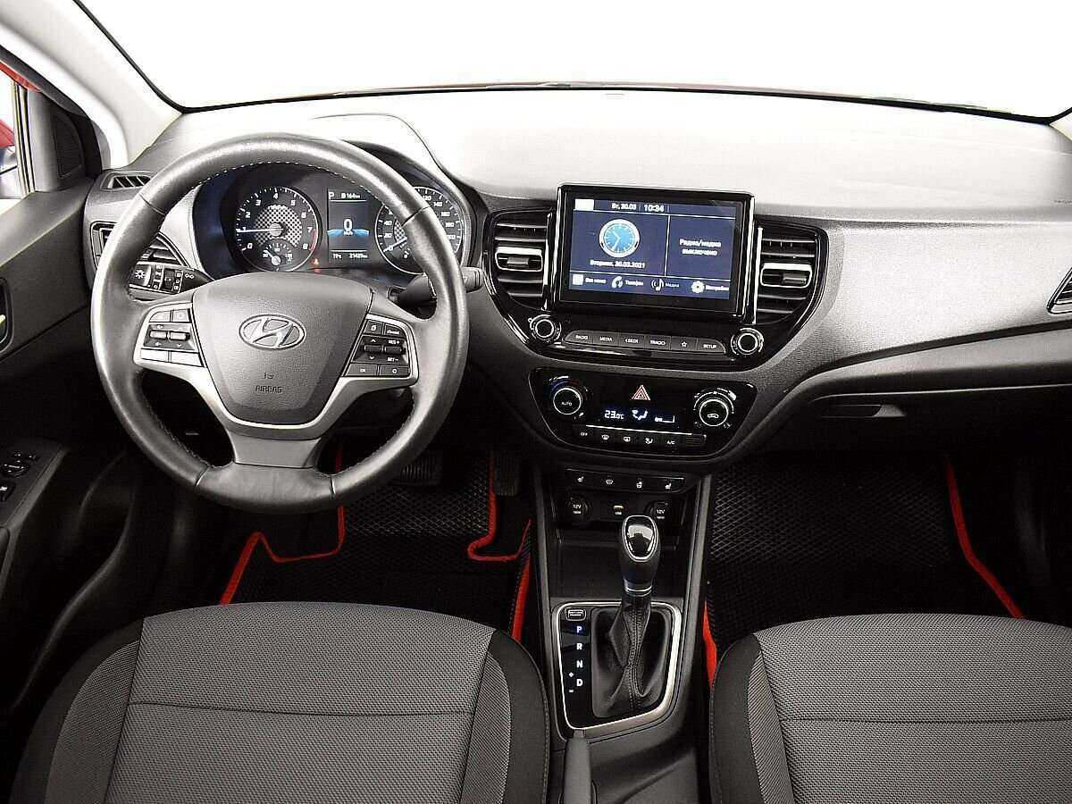 Hyundai Solaris с пробегом — 2021 год. Фото: #9