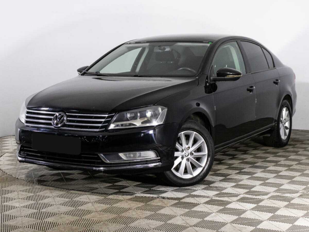 Volkswagen Passat с пробегом — 2013 год. Фото: #0