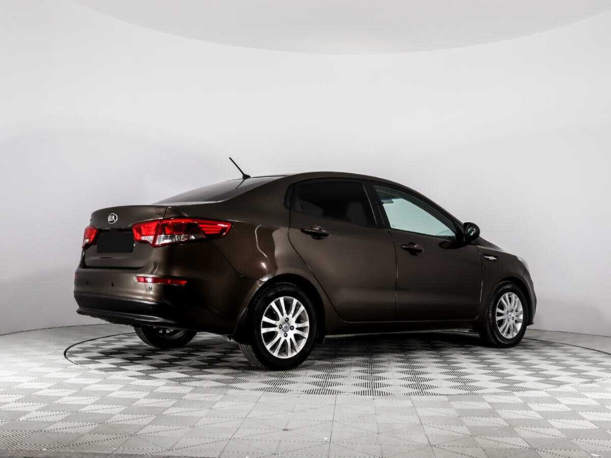 Kia Rio с пробегом — 2015 год. Фото: #4