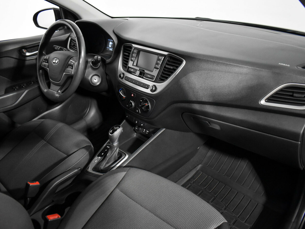 Hyundai Solaris с пробегом — 2017 год. Фото: #11