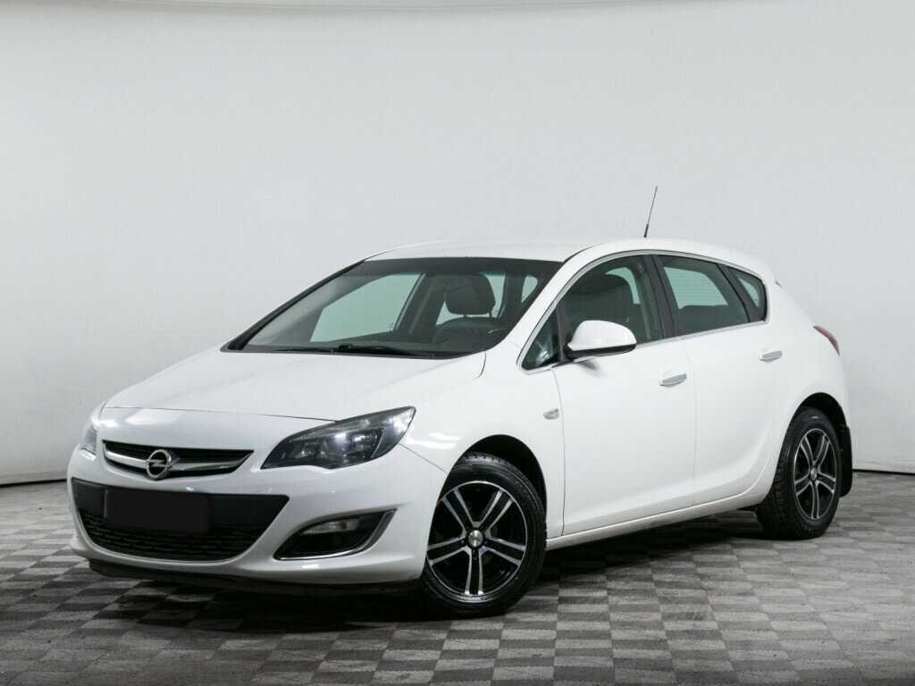Opel Astra с пробегом — 2013 год. Фото: #0