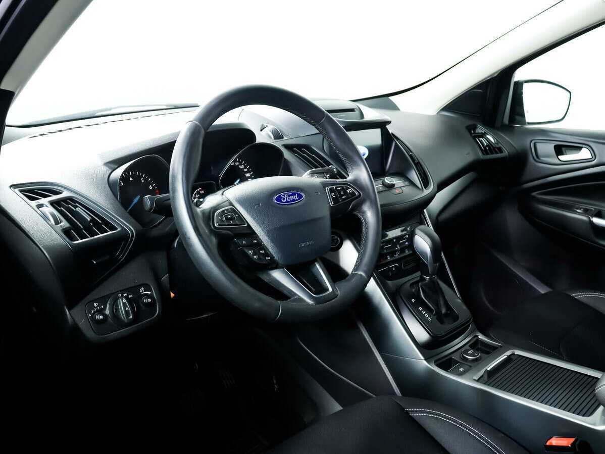 Ford Kuga с пробегом — 2017 год. Фото: #10