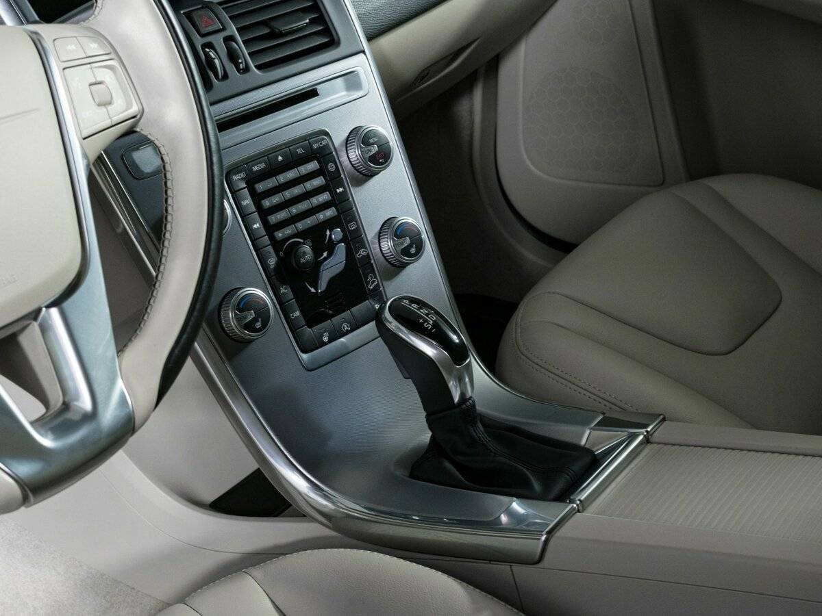 Volvo XC60 с пробегом — 2016 год. Фото: #13