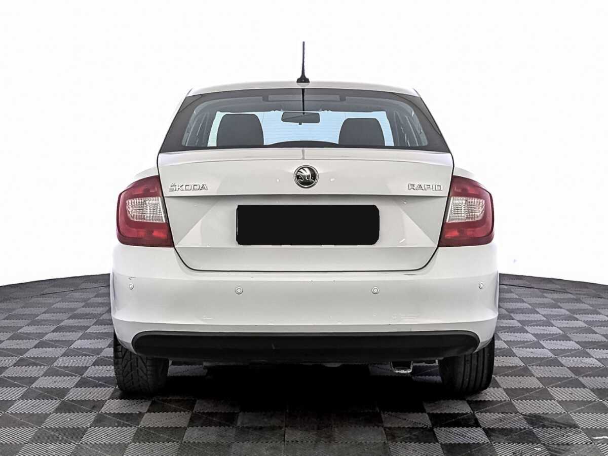 Skoda Rapid с пробегом — 2019 год. Фото: #5