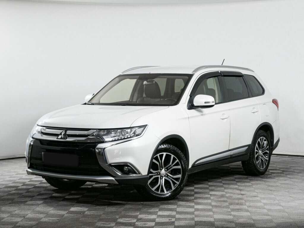 Mitsubishi Outlander с пробегом — 2015 год. Посмотреть фото