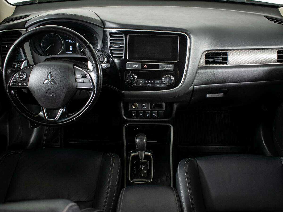 Mitsubishi Outlander с пробегом — 2018 год. Фото: #8