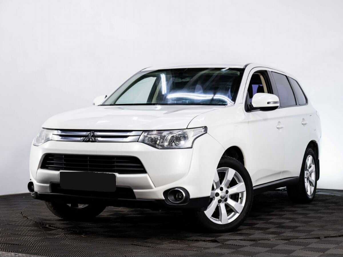 Mitsubishi Outlander с пробегом — 2014 год. Фото: #0