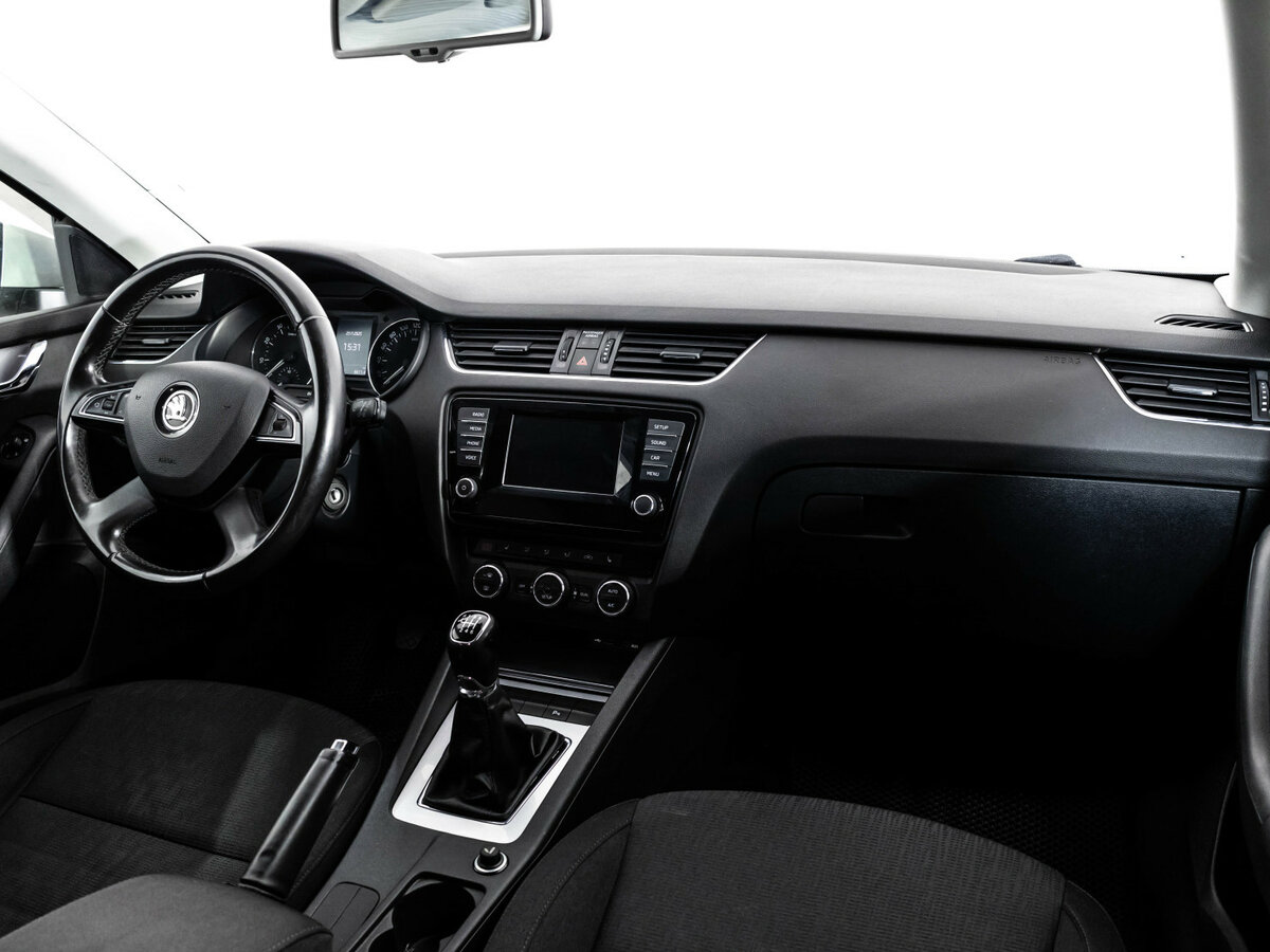 Skoda Octavia с пробегом — 2013 год. Фото: #6
