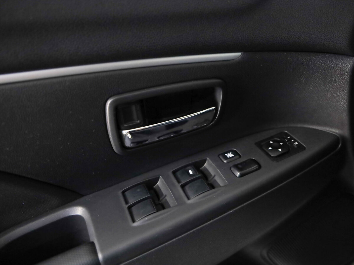 Mitsubishi ASX с пробегом — 2012 год. Фото: #11