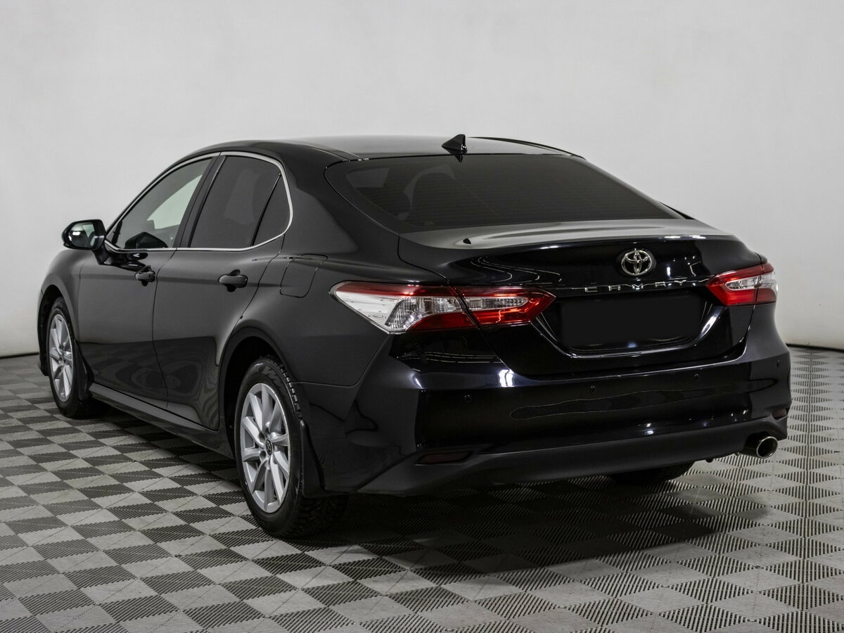 Toyota Camry с пробегом — 2021 год. Фото: #5