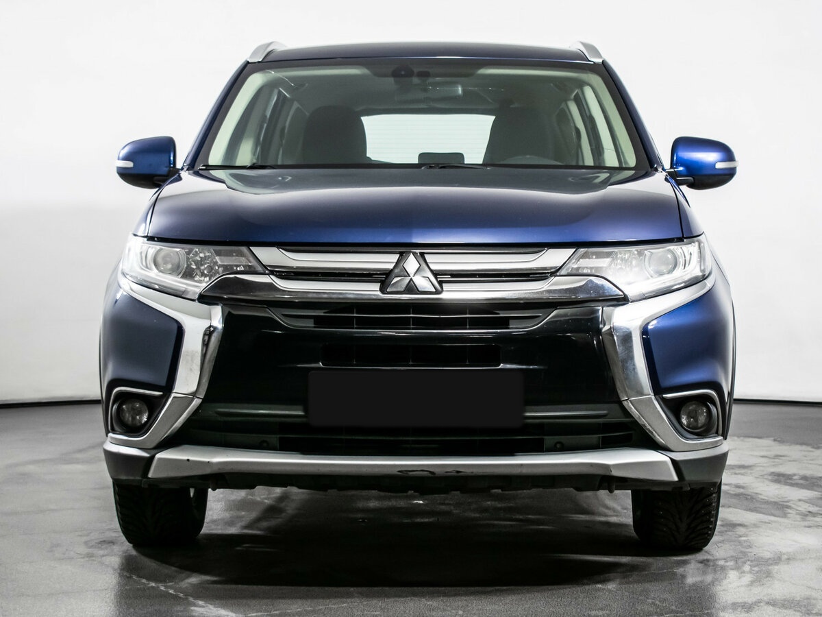 Mitsubishi Outlander с пробегом — 2015 год. Фото: #1