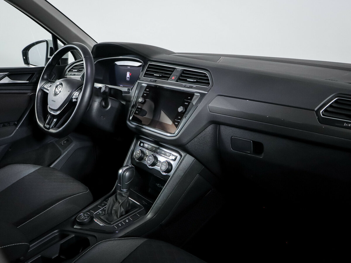 Volkswagen Tiguan с пробегом — 2018 год. Фото: #6
