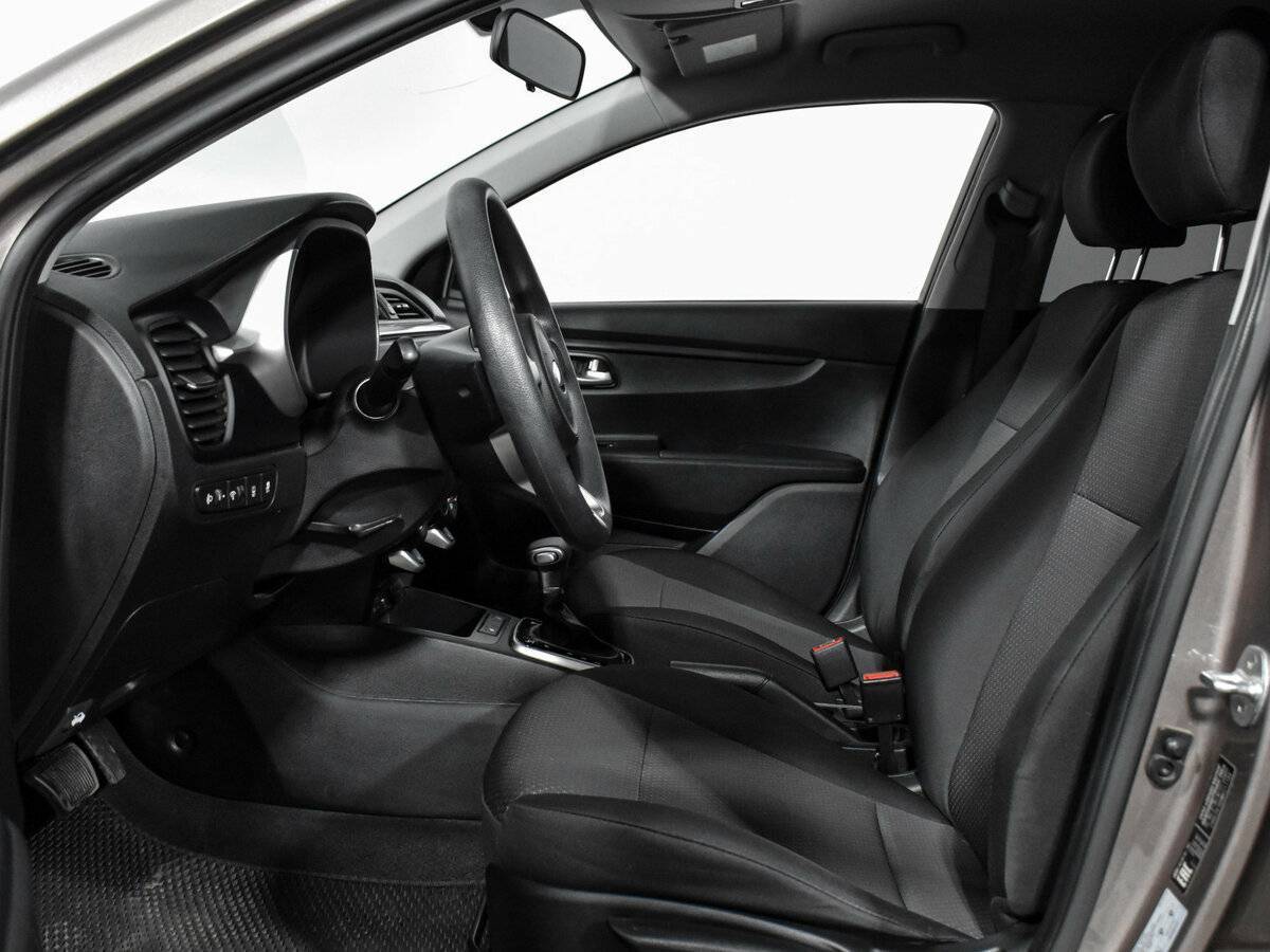 Kia Rio с пробегом — 2020 год. Фото: #8