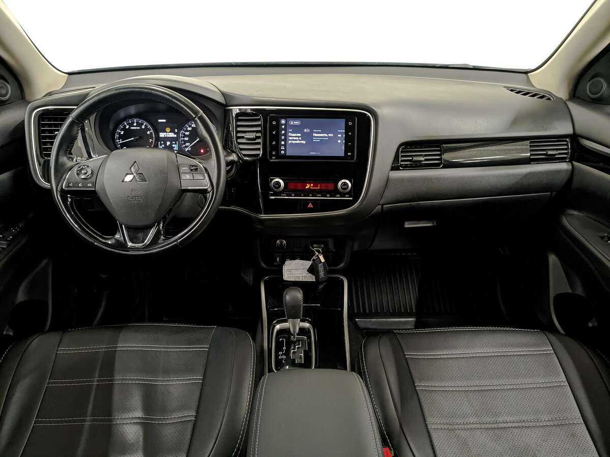 Mitsubishi Outlander с пробегом — 2020 год. Фото: #9