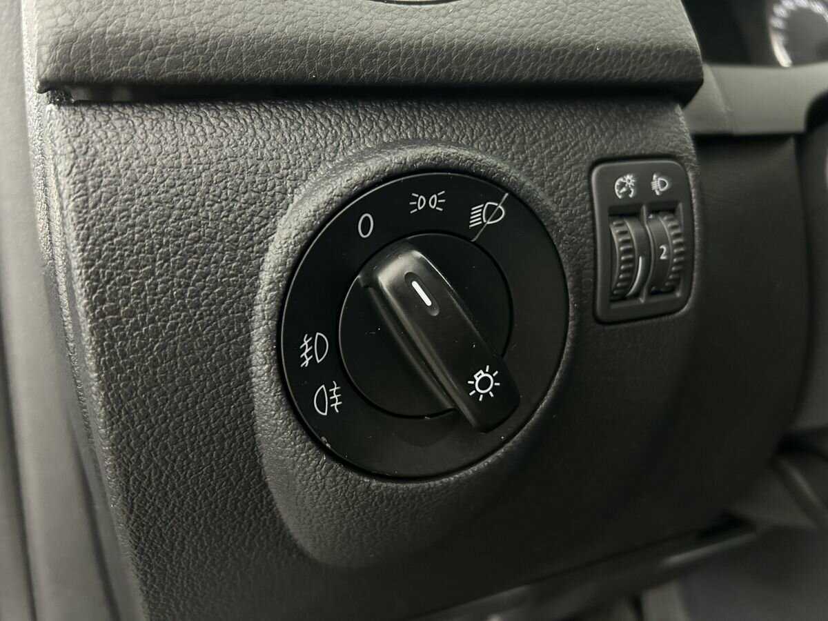 Volkswagen Golf Plus с пробегом — 2012 год. Фото: #7