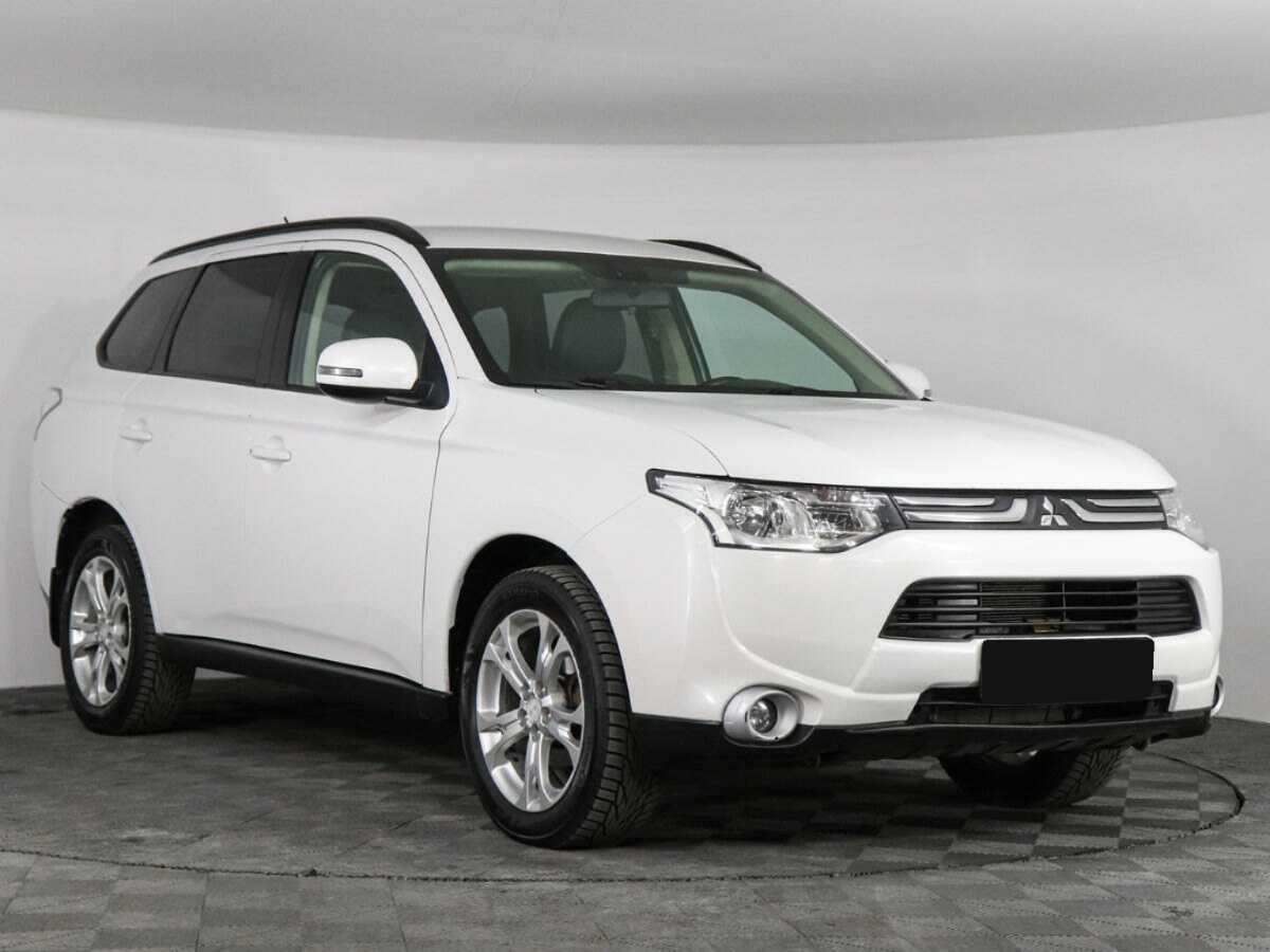 Mitsubishi Outlander с пробегом — 2013 год. Фото: #2