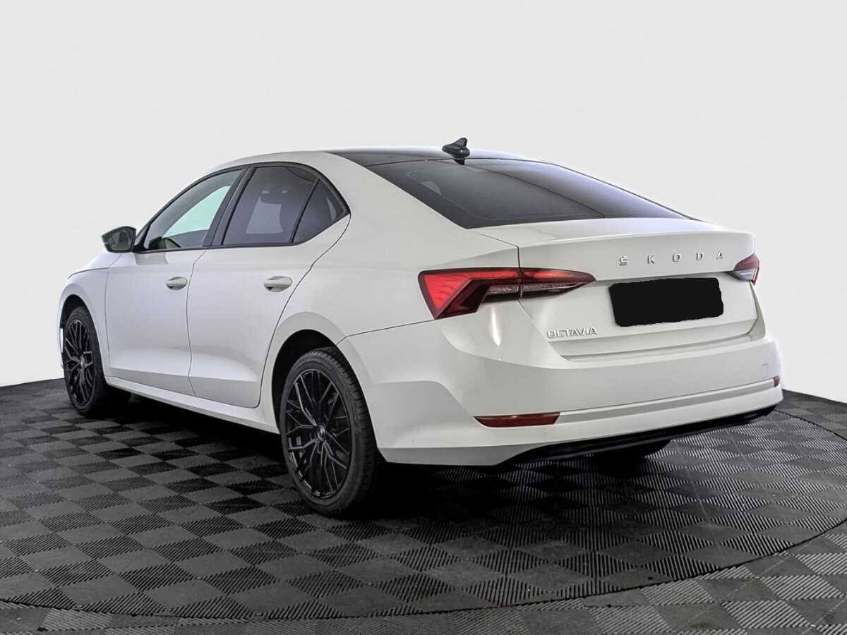 Skoda Octavia с пробегом — 2021 год. Фото: #6