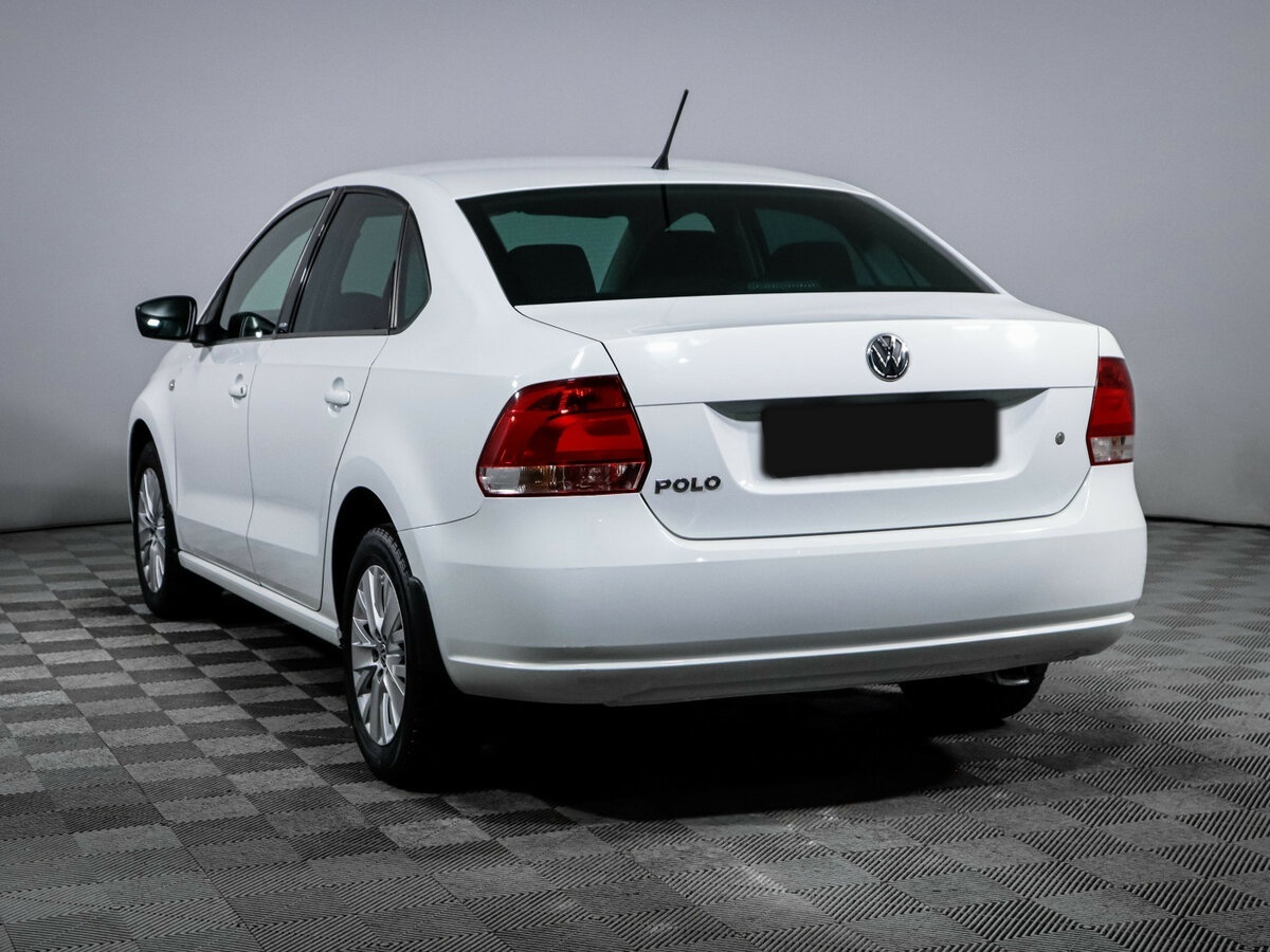 Volkswagen Polo с пробегом — 2014 год. Фото: #5