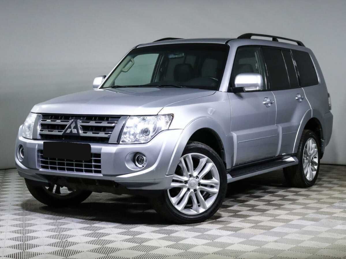Mitsubishi Pajero с пробегом — 2012 год. Фото: #0