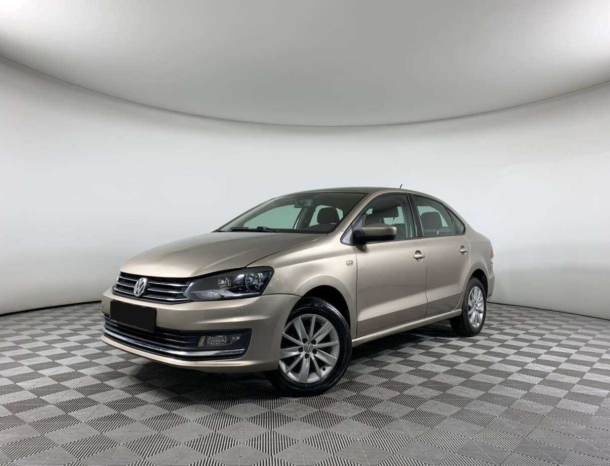 Volkswagen Polo с пробегом — 2015 год. Фото: #0