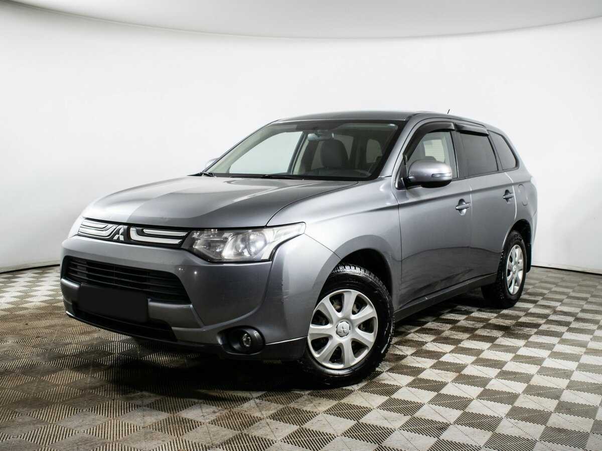 Mitsubishi Outlander с пробегом — 2012 год. Фото: #0