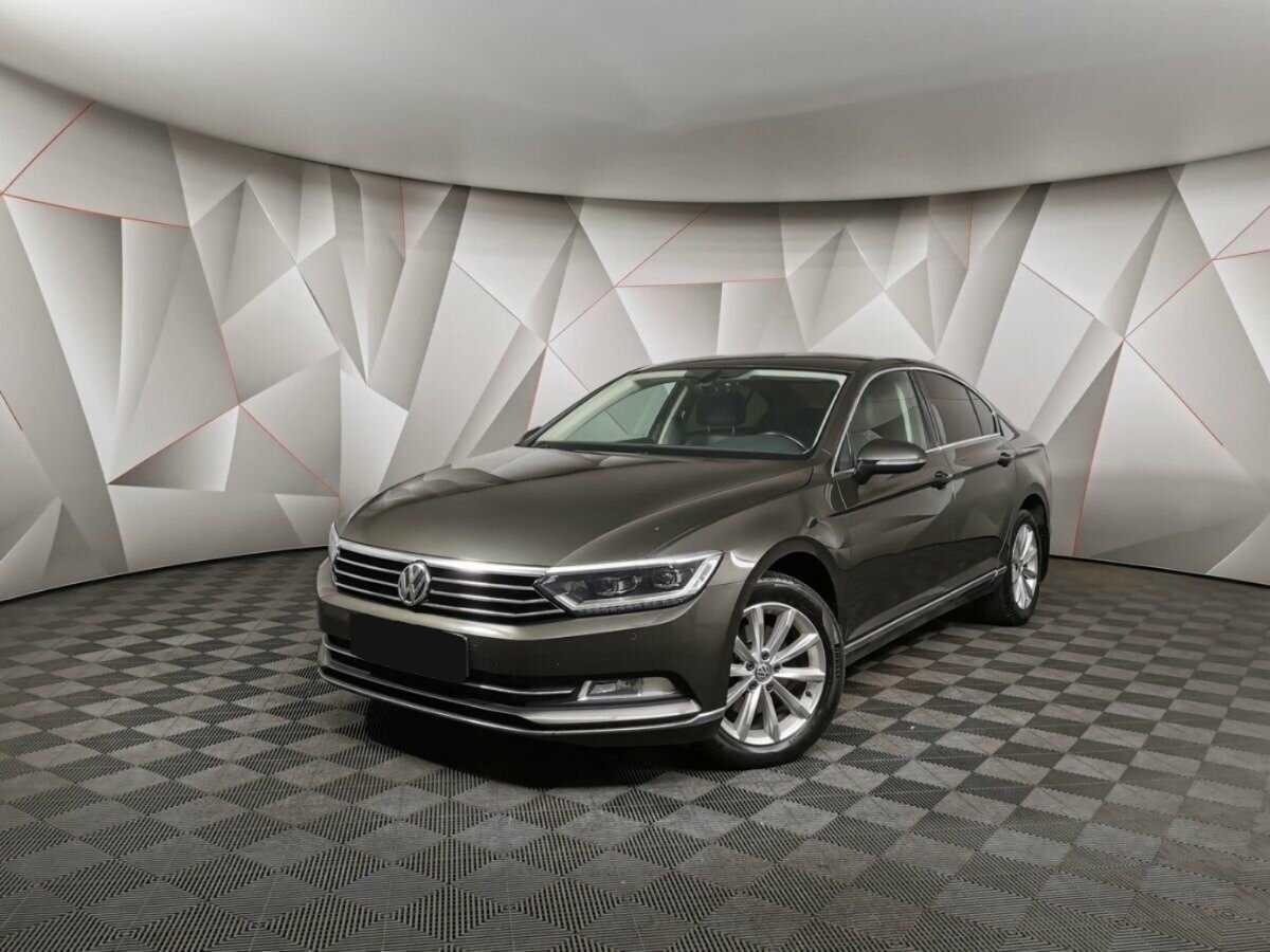 Volkswagen Passat с пробегом — 2018 год. Фото: #0