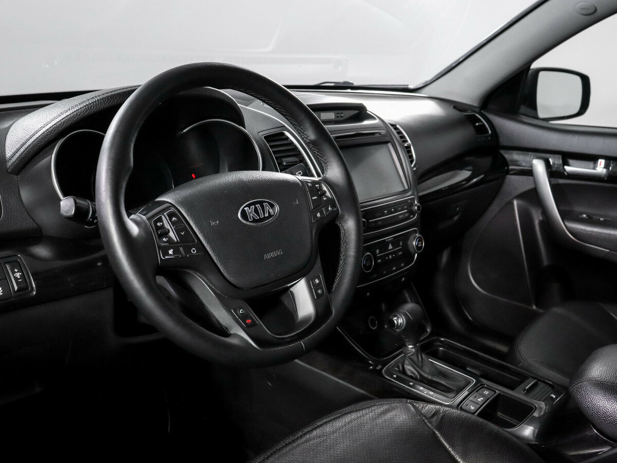 Kia Sorento с пробегом — 2013 год. Фото: #12