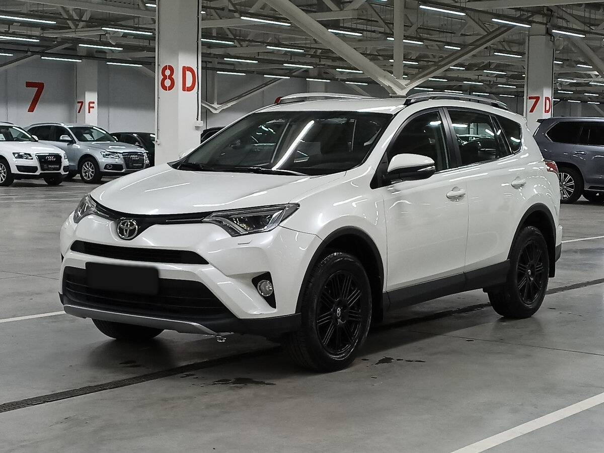 Toyota RAV4 с пробегом — 2017 год. Посмотреть фото