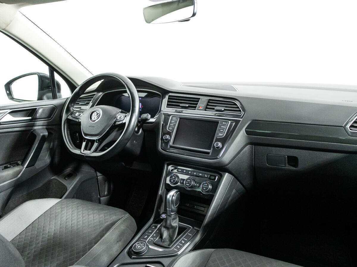 Volkswagen Tiguan с пробегом — 2017 год. Фото: #8