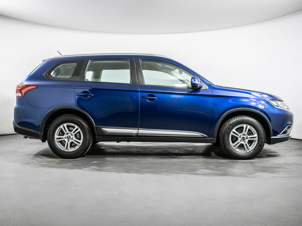 Mitsubishi Outlander с пробегом — 2015 год. Фото: #3