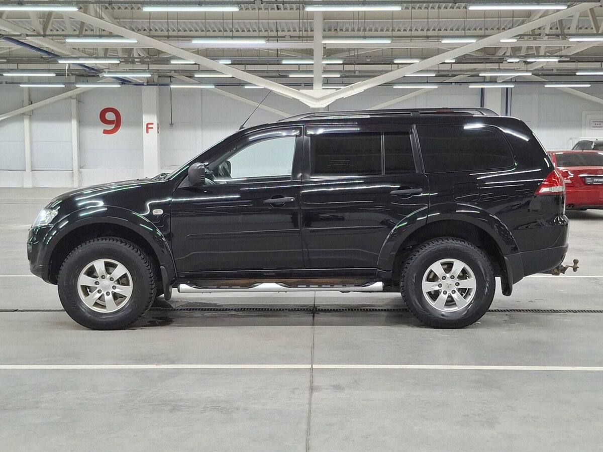 Mitsubishi Pajero Sport с пробегом — 2014 год. Фото: #7