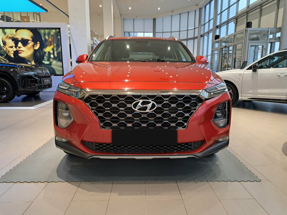 Hyundai Santa Fe с пробегом — 2019 год. Фото: #1