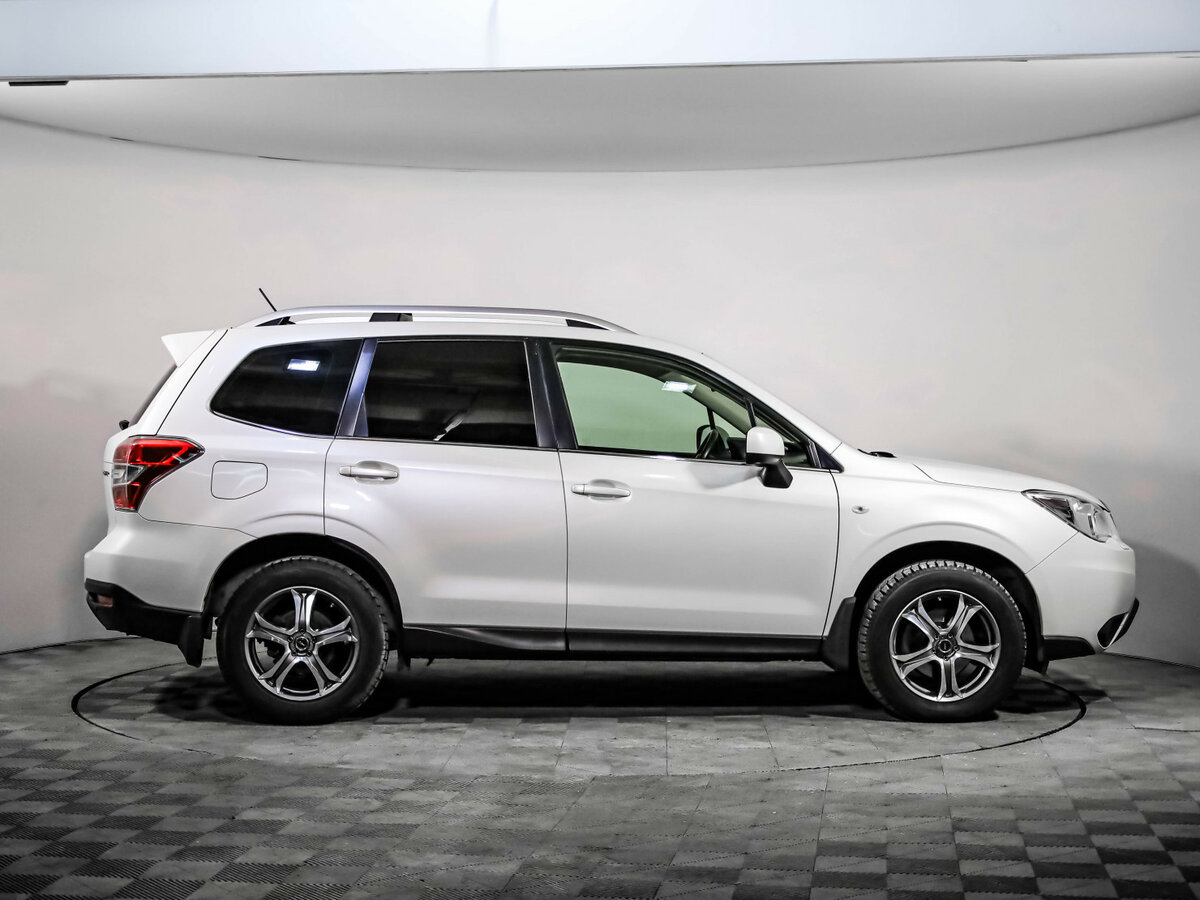Subaru Forester с пробегом — 2014 год. Фото: #3