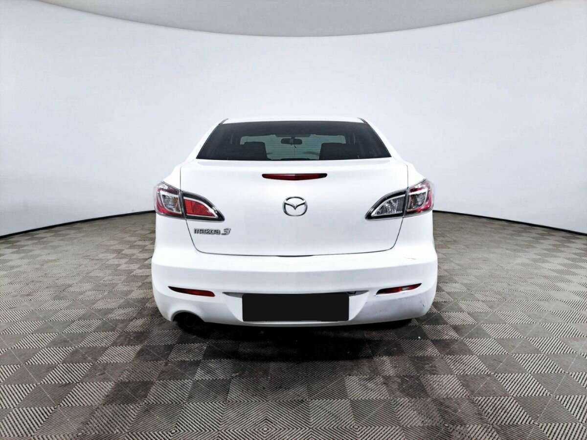 Mazda 3 с пробегом — 2013 год. Фото: #5