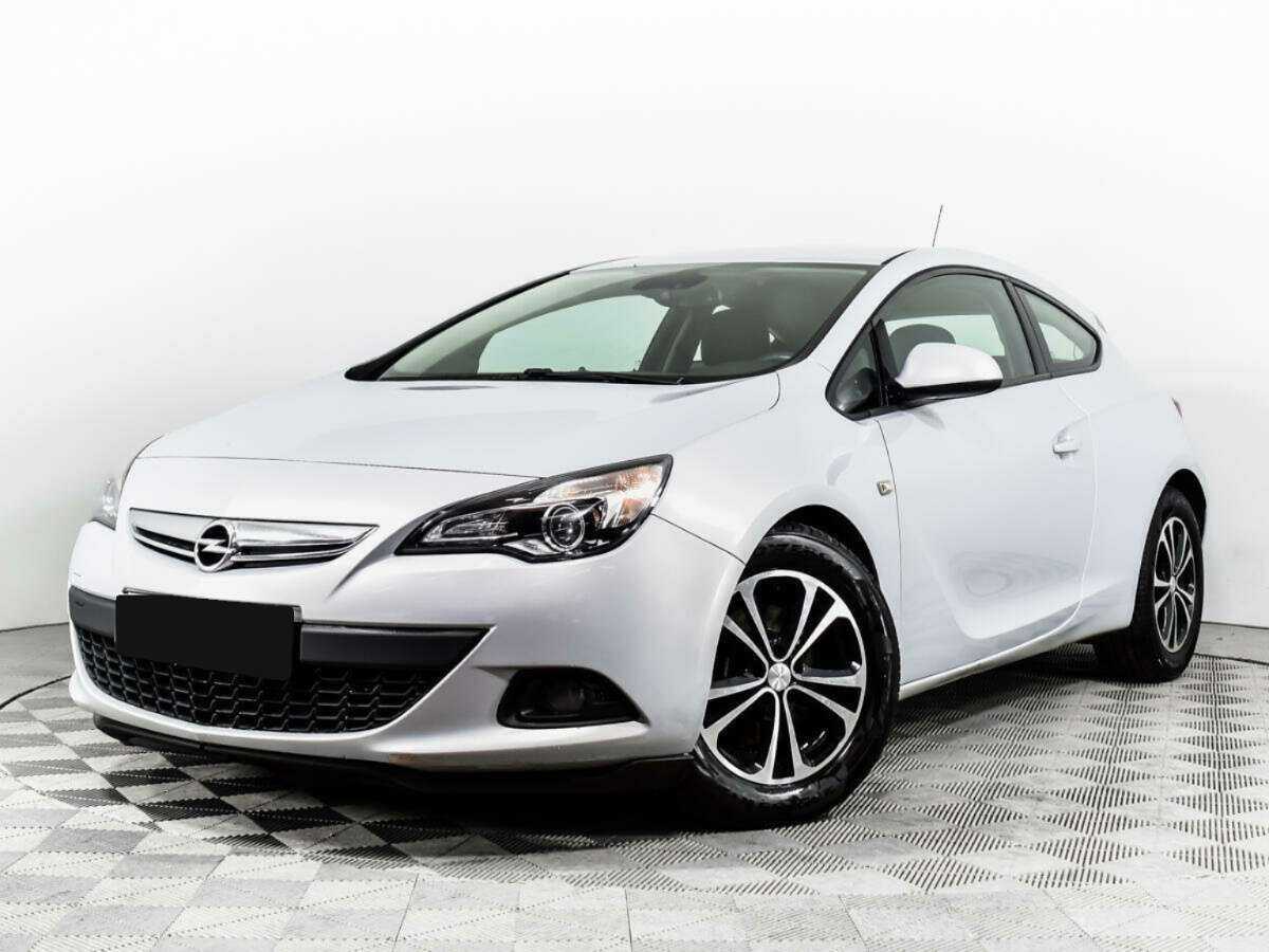 Opel Astra с пробегом — 2012 год. Фото: #0