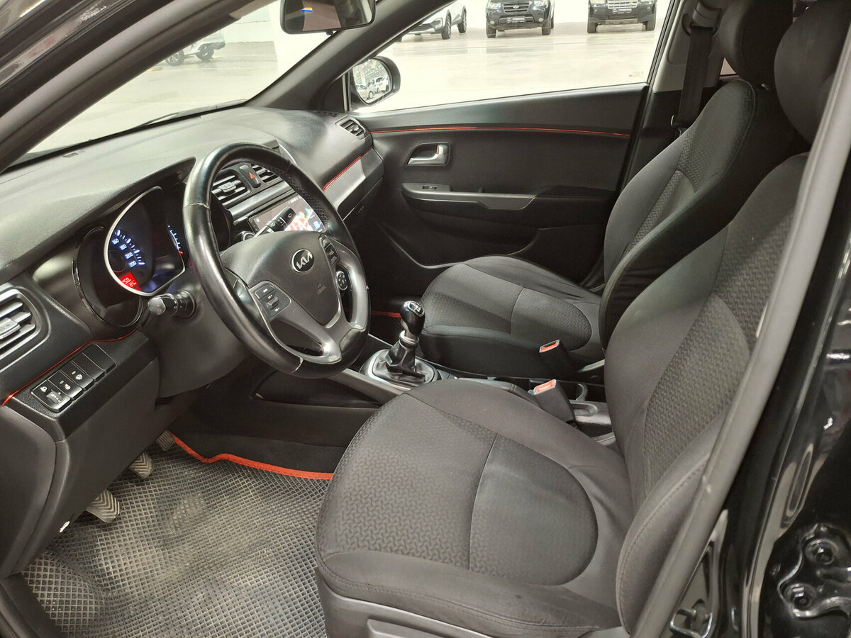 Kia Rio с пробегом — 2016 год. Фото: #14