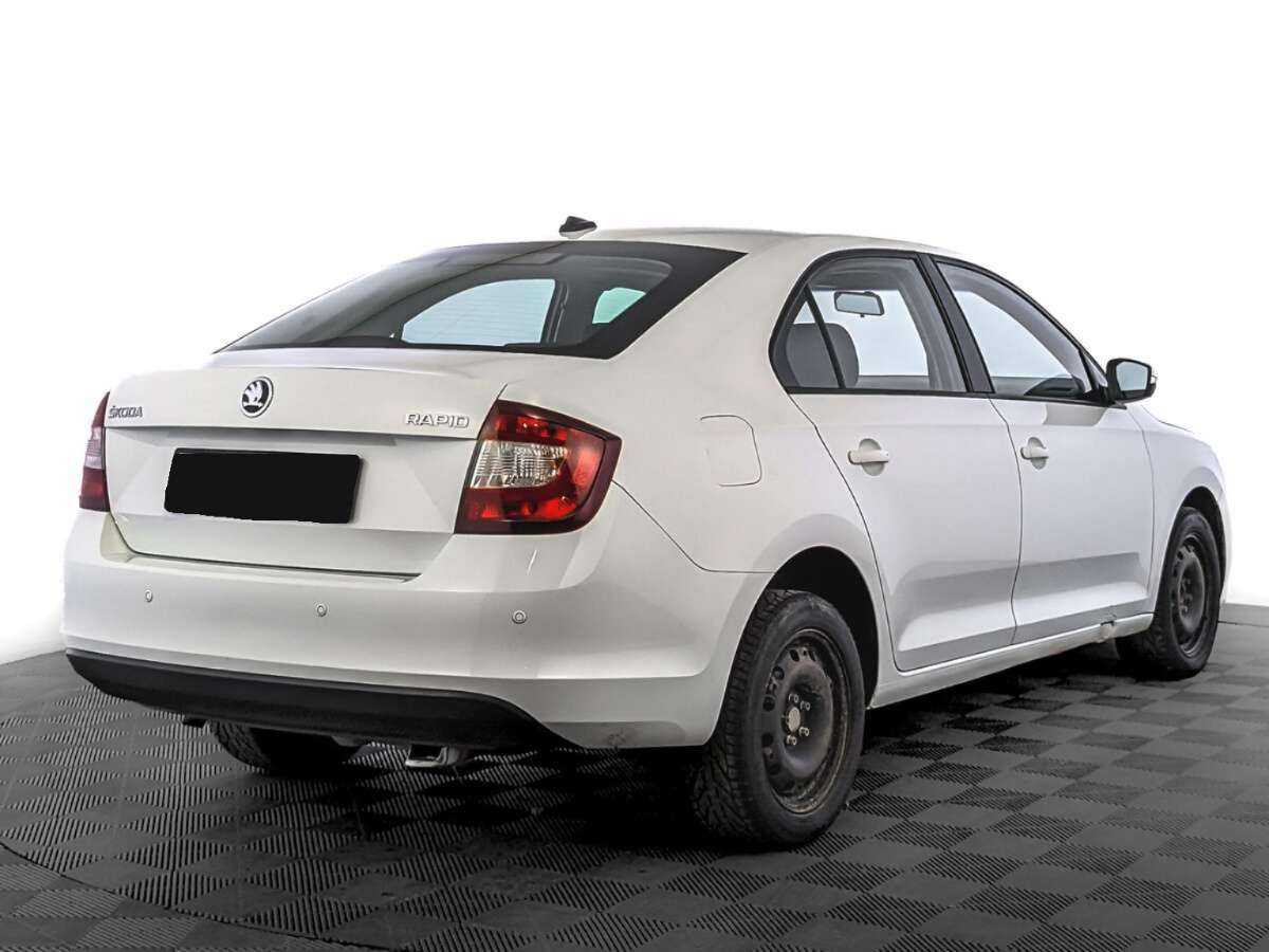 Skoda Rapid с пробегом — 2019 год. Фото: #4