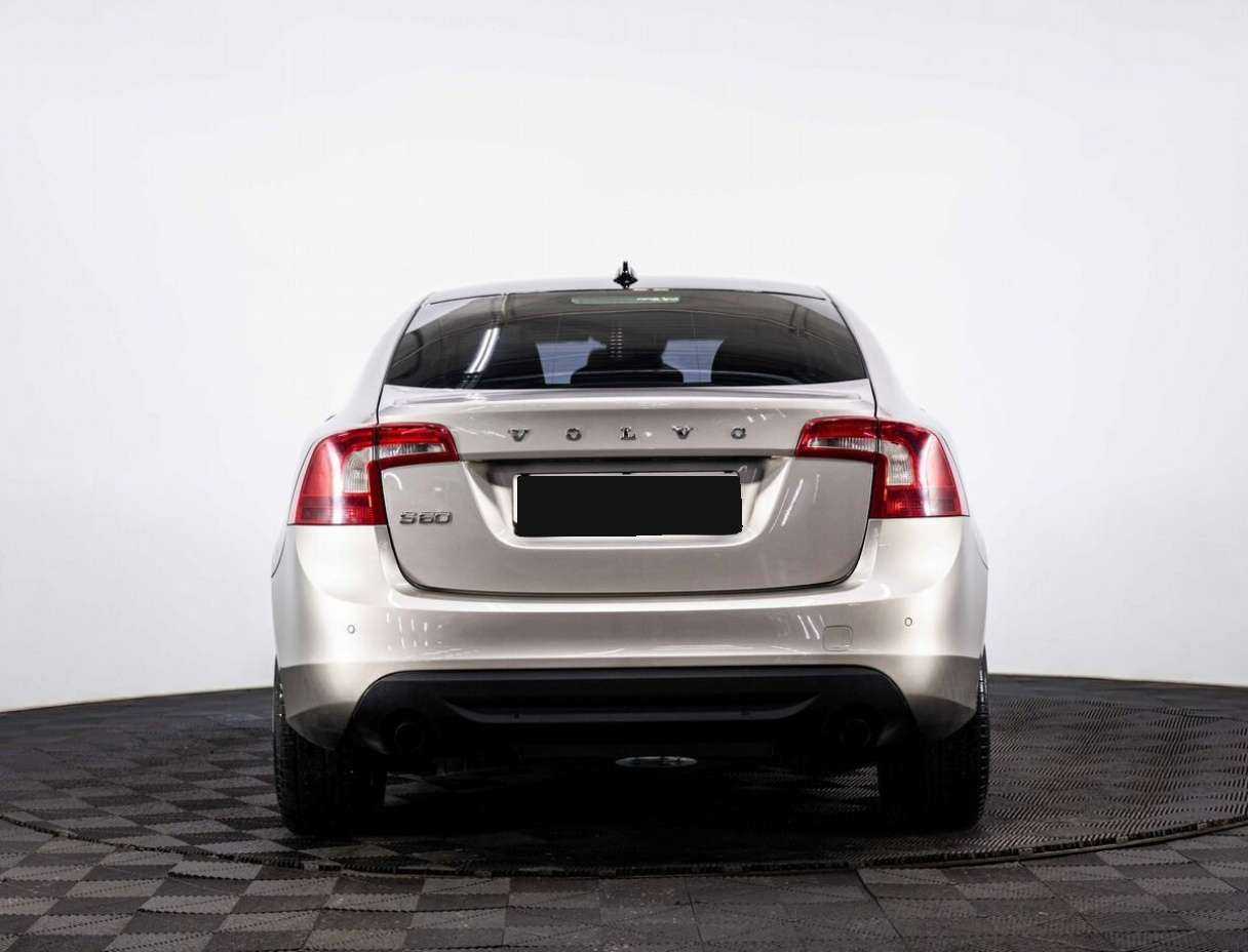 Volvo S60 с пробегом — 2012 год. Фото: #4