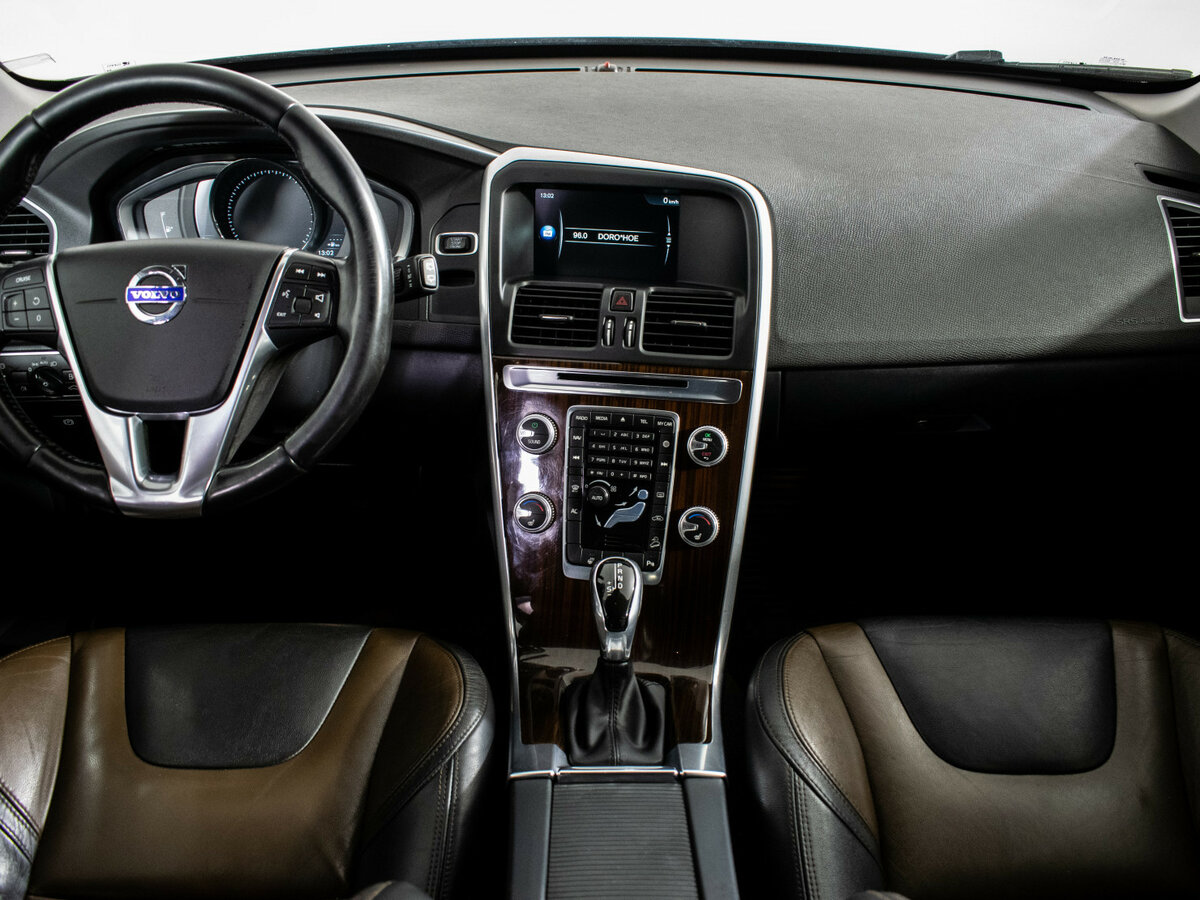 Volvo XC60 с пробегом — 2015 год. Фото: #9