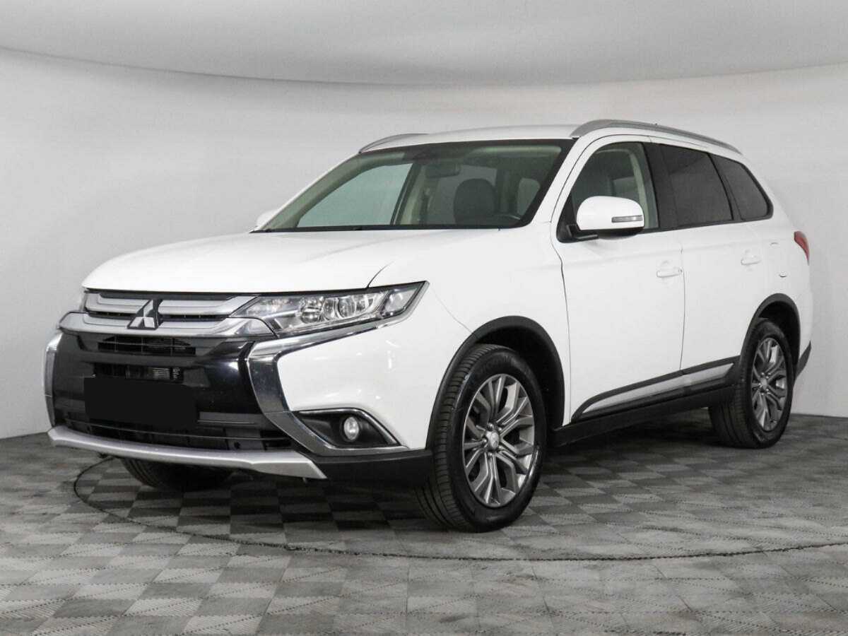 Mitsubishi Outlander с пробегом — 2015 год. Посмотреть фото