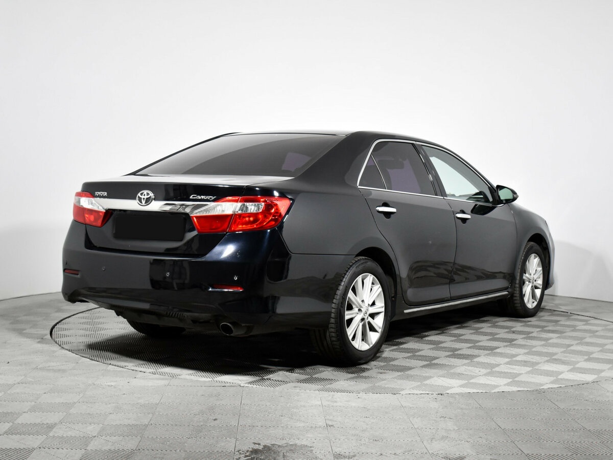 Toyota Camry с пробегом — 2013 год. Фото: #3