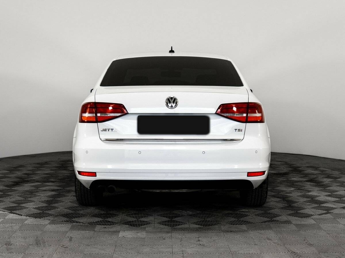 Volkswagen Jetta с пробегом — 2015 год. Фото: #5
